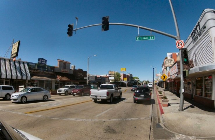 09-03 1200 Bishop town