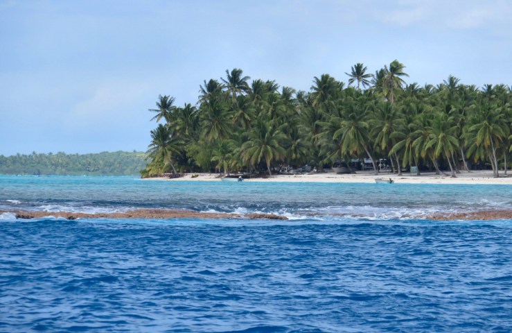 2015 05 28 Palmerston from the moorings